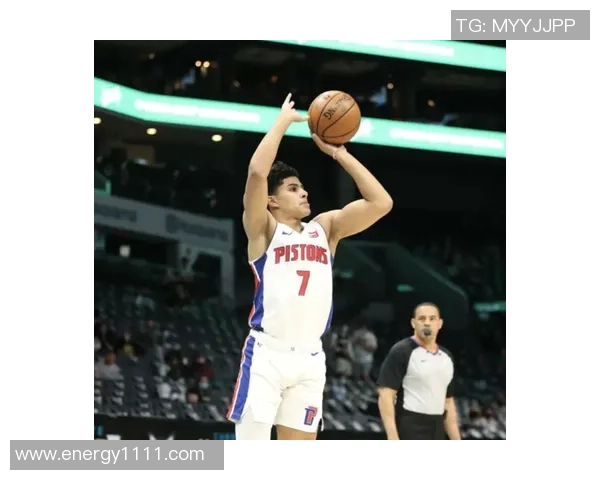 骑士阵容调整焦点落在基利安海斯被裁引发未来战术走向讨论